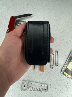 Victorinox Swiss Champ Swiss Army Knife, 33 Functions, Pouch, Flint, Compass A++