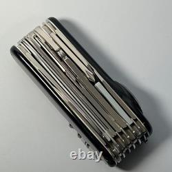 Victorinox SwissChamp Quartz Black Working Watch Plus Scales Mint