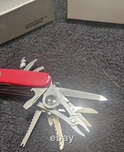 Victorinox SwissChamp Swiss Army Knife 91mm Red Multi Tool Vintage Glass Mag Box