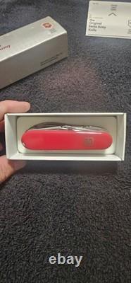 Victorinox SwissChamp Swiss Army Knife 91mm Red Multi Tool Vintage Glass Mag Box
