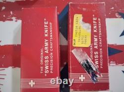 Victorinox Traveler Pocket Knife In Box
