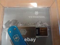 Victorinox Vict. Slim Swiss Army Knife 8GB Blue. #4.6171.22G8 USB Drive NIB