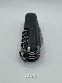 Victorinox Voyager Swiss Army Knife 1.3705. VT3 Multi-tool New in Box