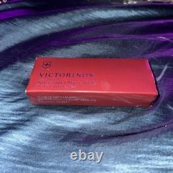 Vintage Victorinox traveler The Original Swiss Army Officers' Knife (NEVER USED)