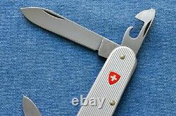 Vtg Victorinox RIBBED ALOX SILVER RED CROSS CADET SWISS ARMY KNIFE MINT IN BOX