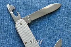 Vtg Victorinox RIBBED ALOX SILVER RED CROSS CADET SWISS ARMY KNIFE MINT IN BOX