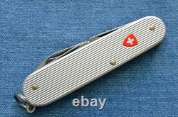 Vtg Victorinox RIBBED ALOX SILVER RED CROSS CADET SWISS ARMY KNIFE MINT IN BOX