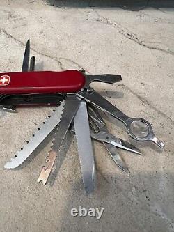 WENGER DELÉMONT REGAL LOCK FEATURE WithCASE SWISS ARMY KNIFE RARE/RETIRED EUC