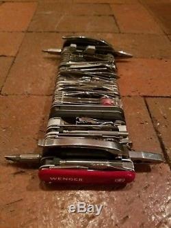 Wenger 16999 Giant Swiss Army Knife 141 Functions Rare Collectible
