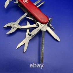 Wenger Catch and Release Swiss Army Knife 85mm Red