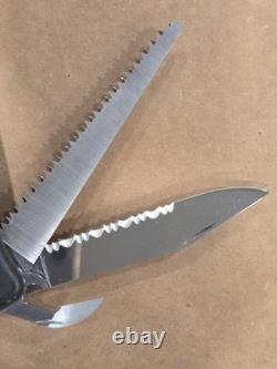 Wenger Mountainer Swiss Army Knife Black/Gray Serrated VERY LITTLE USE