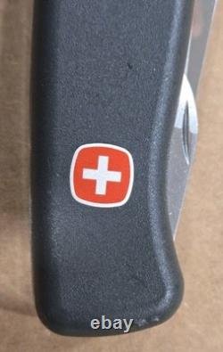 Wenger Mountainer Swiss Army Knife Black/Gray Serrated VERY LITTLE USE