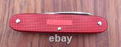 (rare) New Victorinox Alox Red Electrician